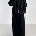 黑色