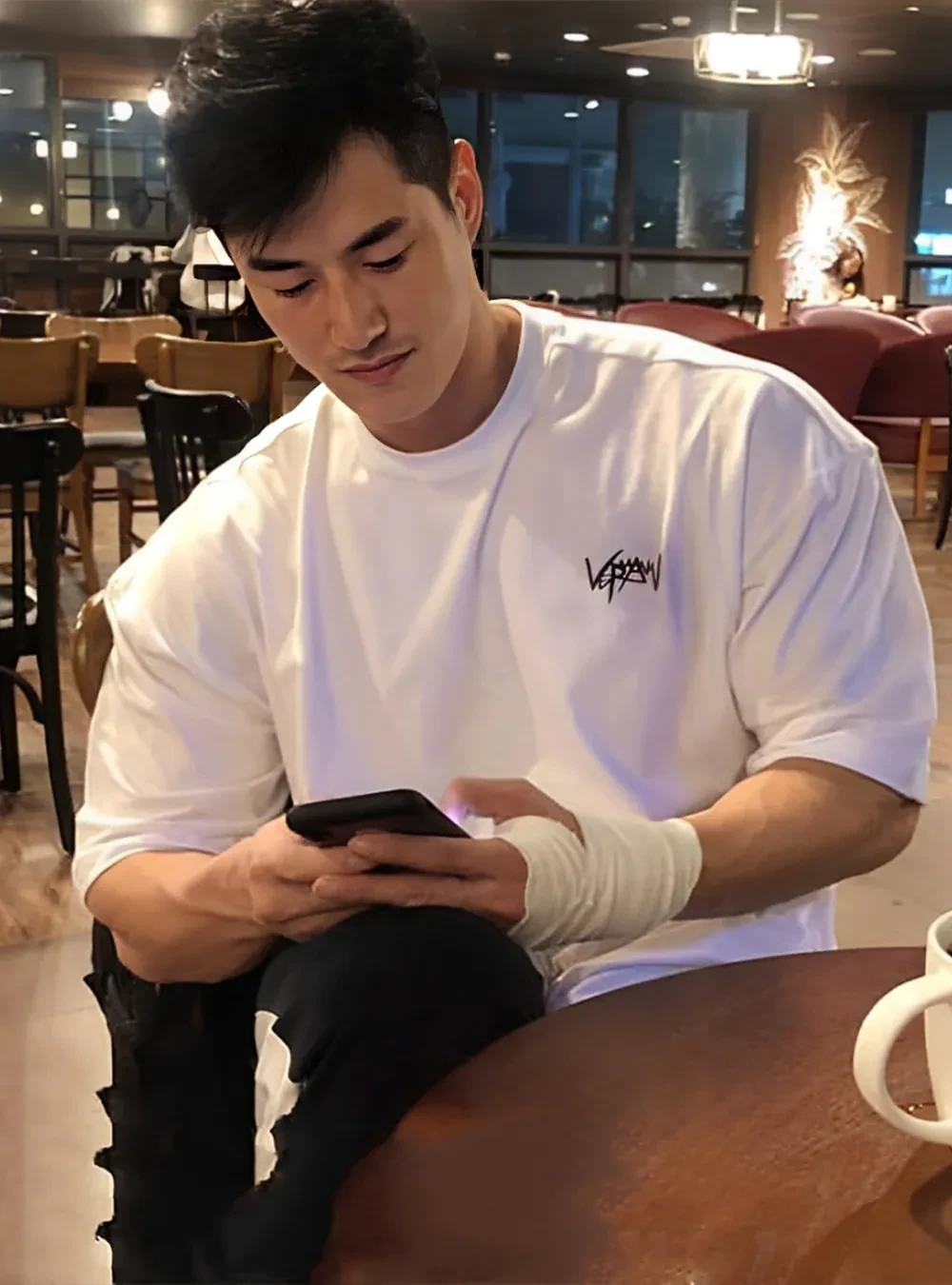 街頭草寫落肩寬鬆T|厚實挺版不起毛球
