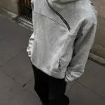 白灰色