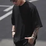 黑色