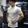 BC178-1 - 04 白色冰絲無痕訓練T,男性側面健身房穿搭