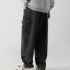 BC374 - 06 黑色水洗牛仔工裝褲偏背面口袋細節