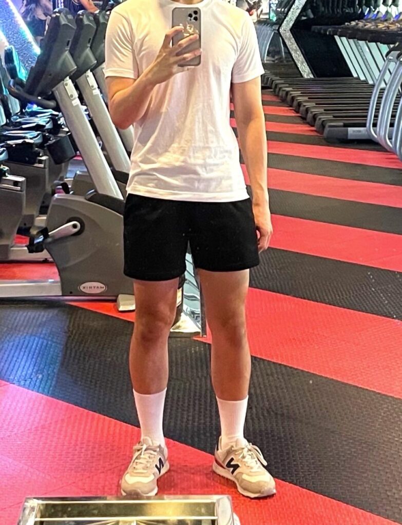 美式厚磅肌力短褲黑色 客人實穿 健身房鏡子自拍搭白T