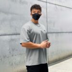 灰色