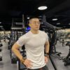 冰絲無痕訓練T|流汗也不黏身 白色冰絲無痕訓練T,男性正面健身房穿搭