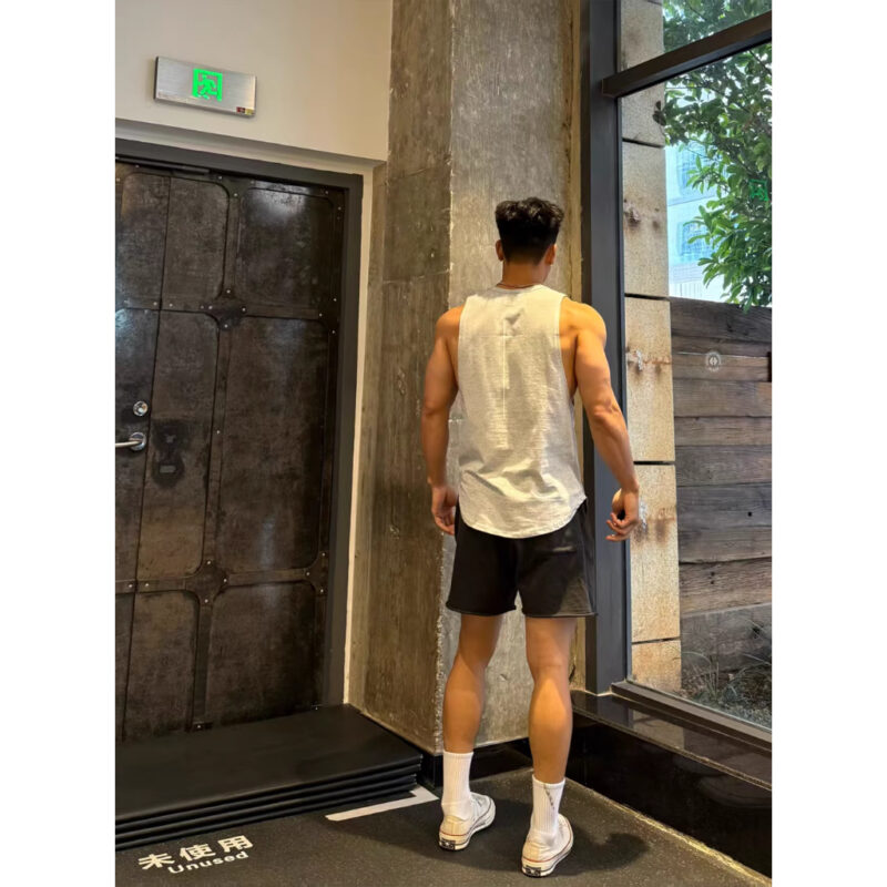 大側開健身背心|秀出你的側腰線 大側開健身背心|秀出你的側腰線